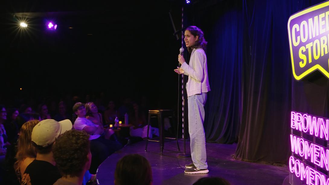 Niv Prakasam performs in Sydney